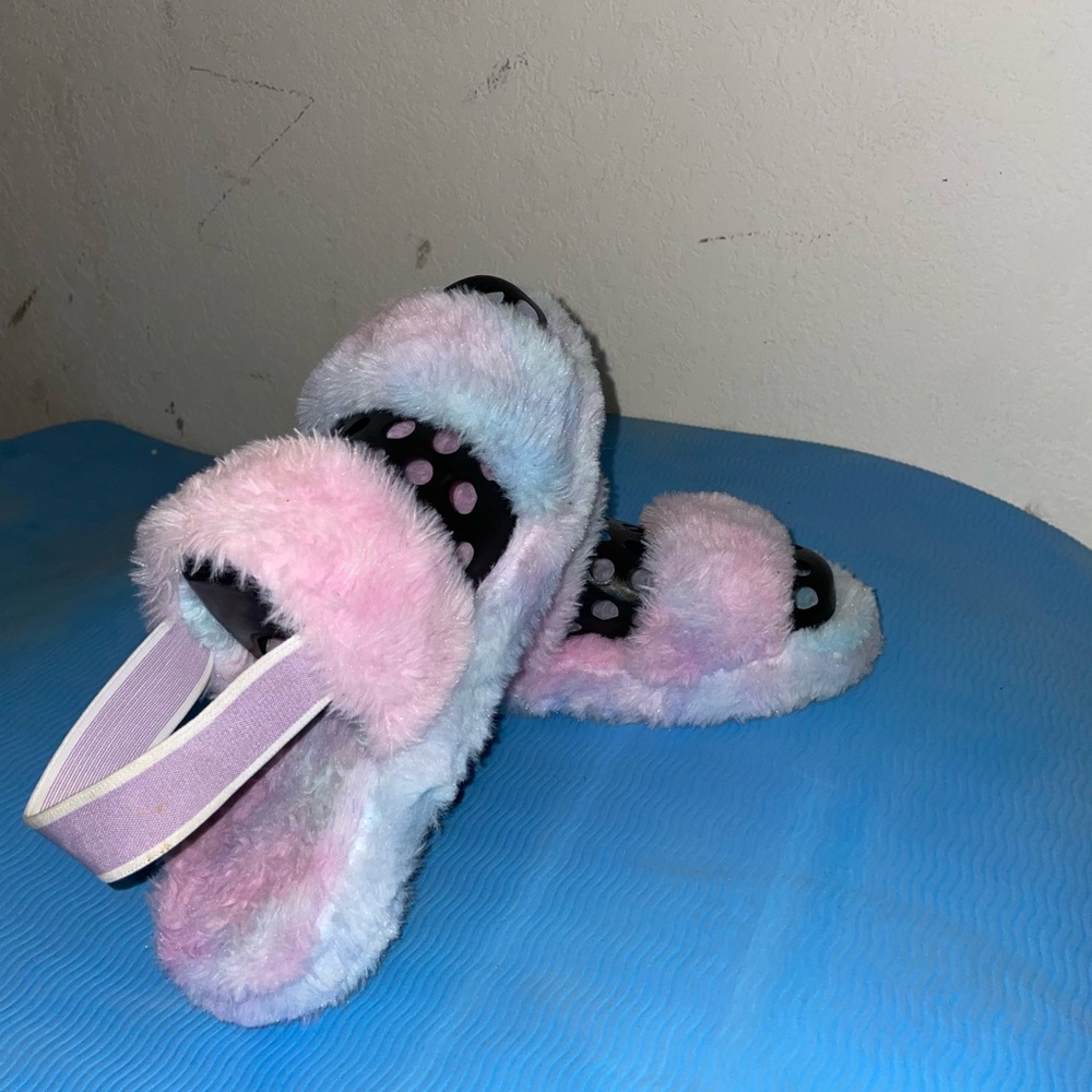 Women's slippers with unicorn strap